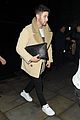 jonas brothers arrive back in london after dublin show 01