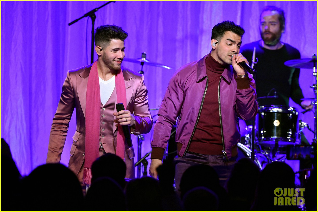 jonas brothers womens cancer charity event 10