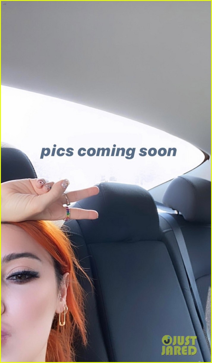 niki demartino ditches her blue hair see her new look 01