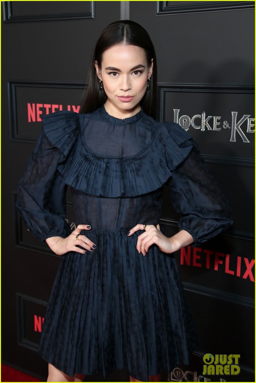 sabrina carpenter locke and key premiere 15