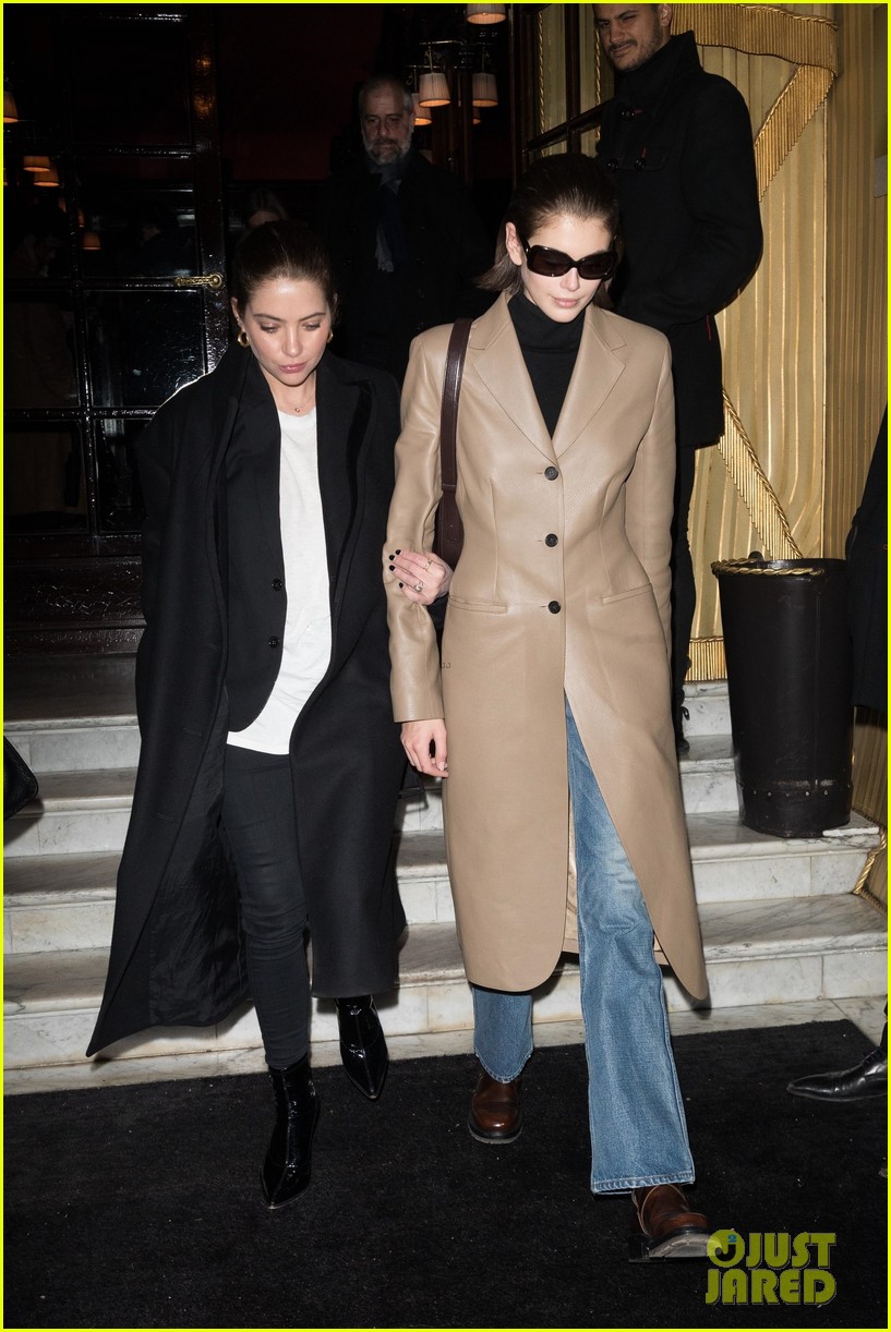 ashley benson kaia gerber grab dinner together in between fashion shows 01