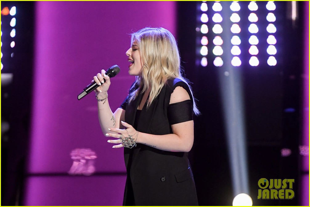 gigi hess is final contestant on kelly clarkson the voice team 03
