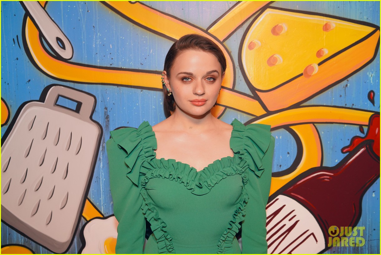 joey king was caught off guard when meeting someone find out happened 08