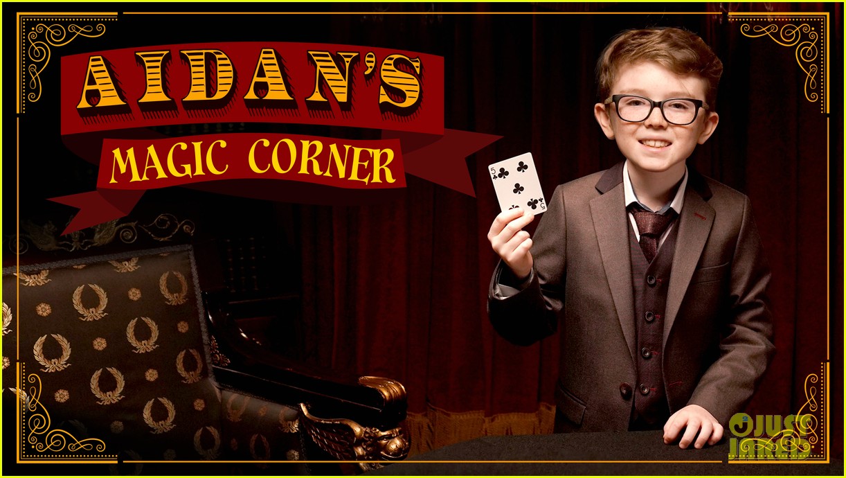 jonas brothers get a magic show from child magician aidan mccann 04