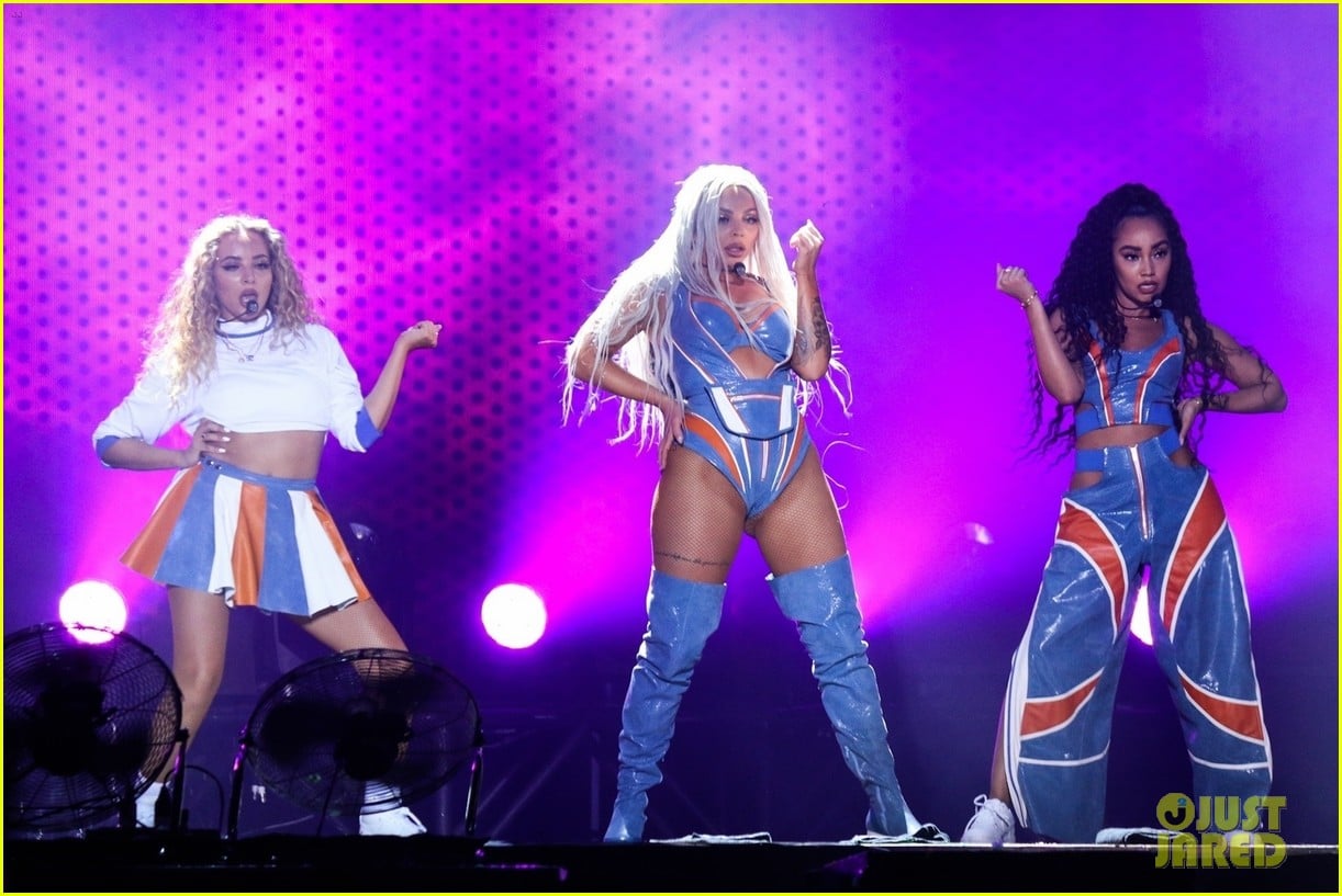 little mix performs without perry in brazil 03