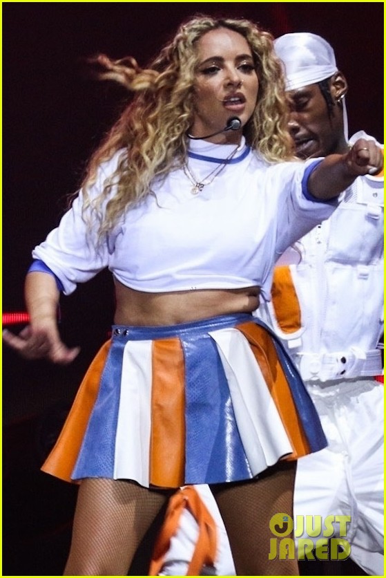 little mix performs without perry in brazil 06