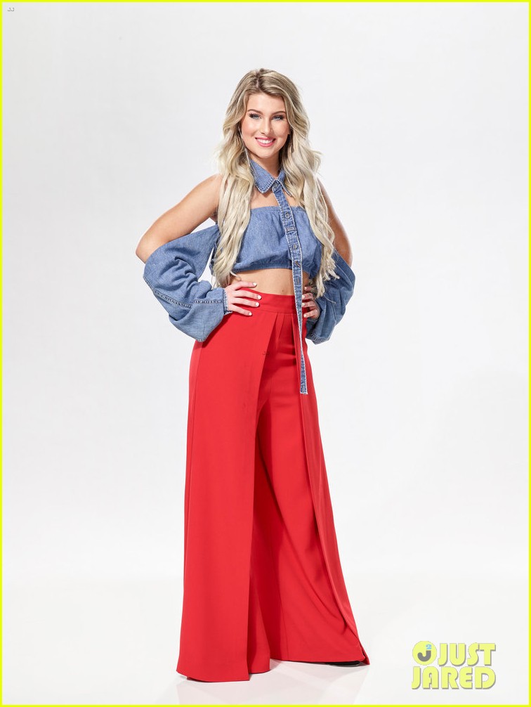 samantha howell joins team kelly on the voice 04