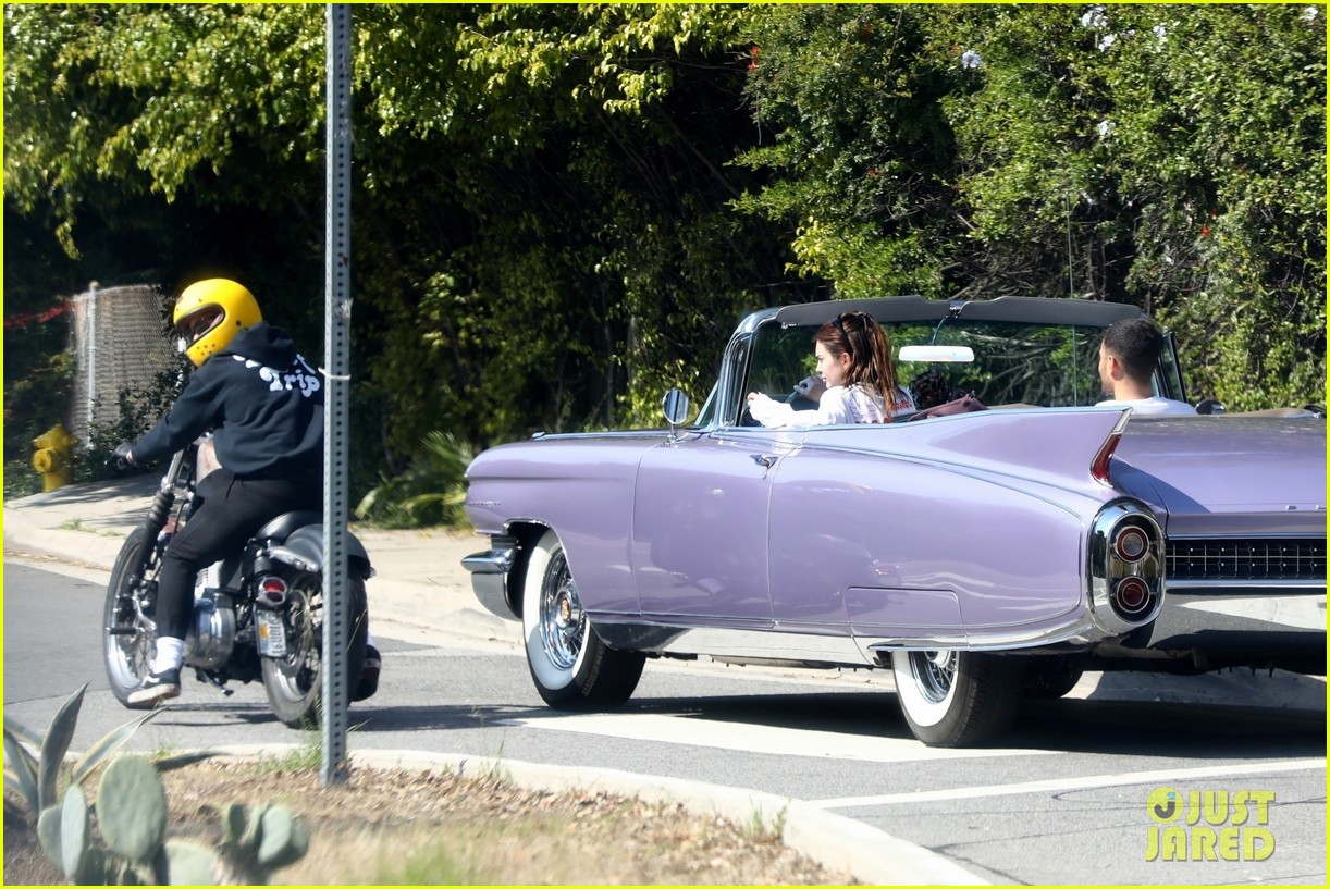 kendall jenner goes for drive harry styles next to her 05