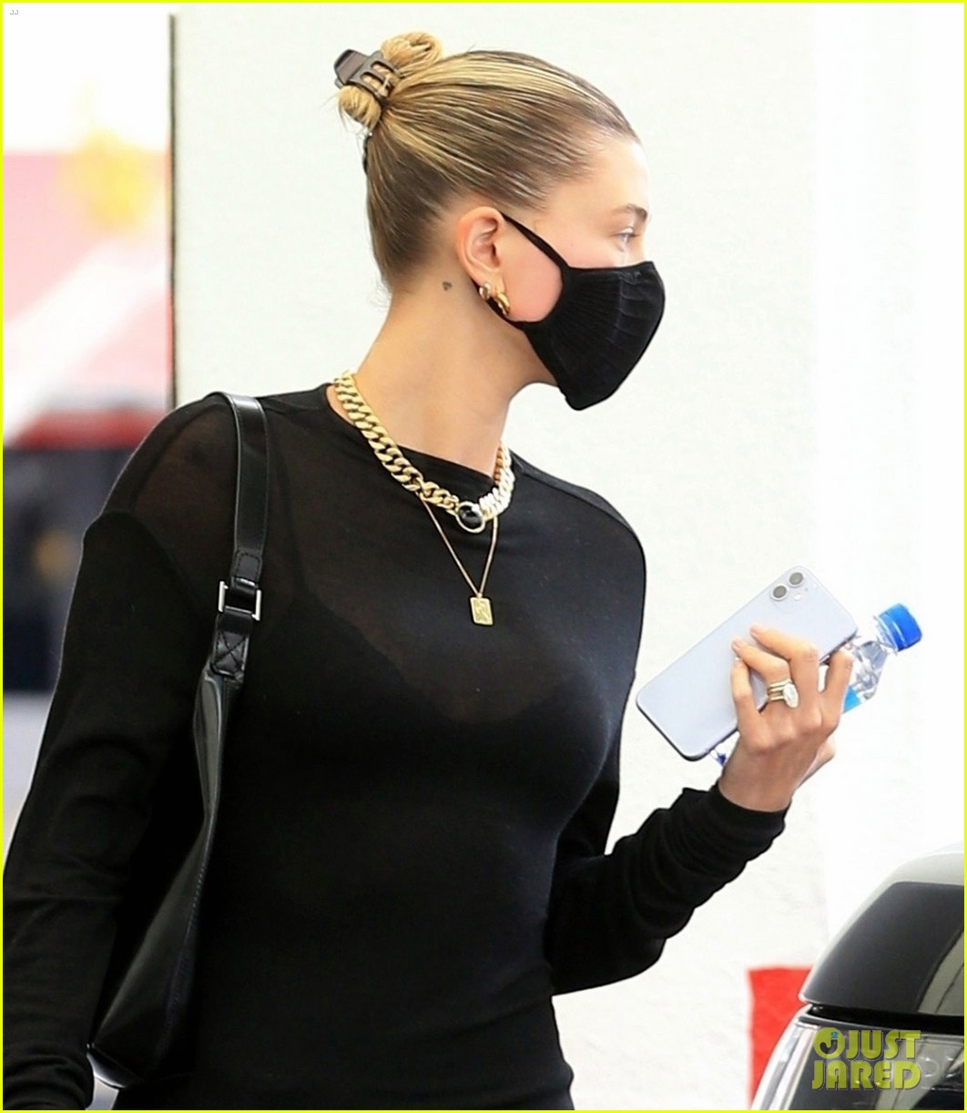 hailey bieber wears leather pants for doctor appointment 02