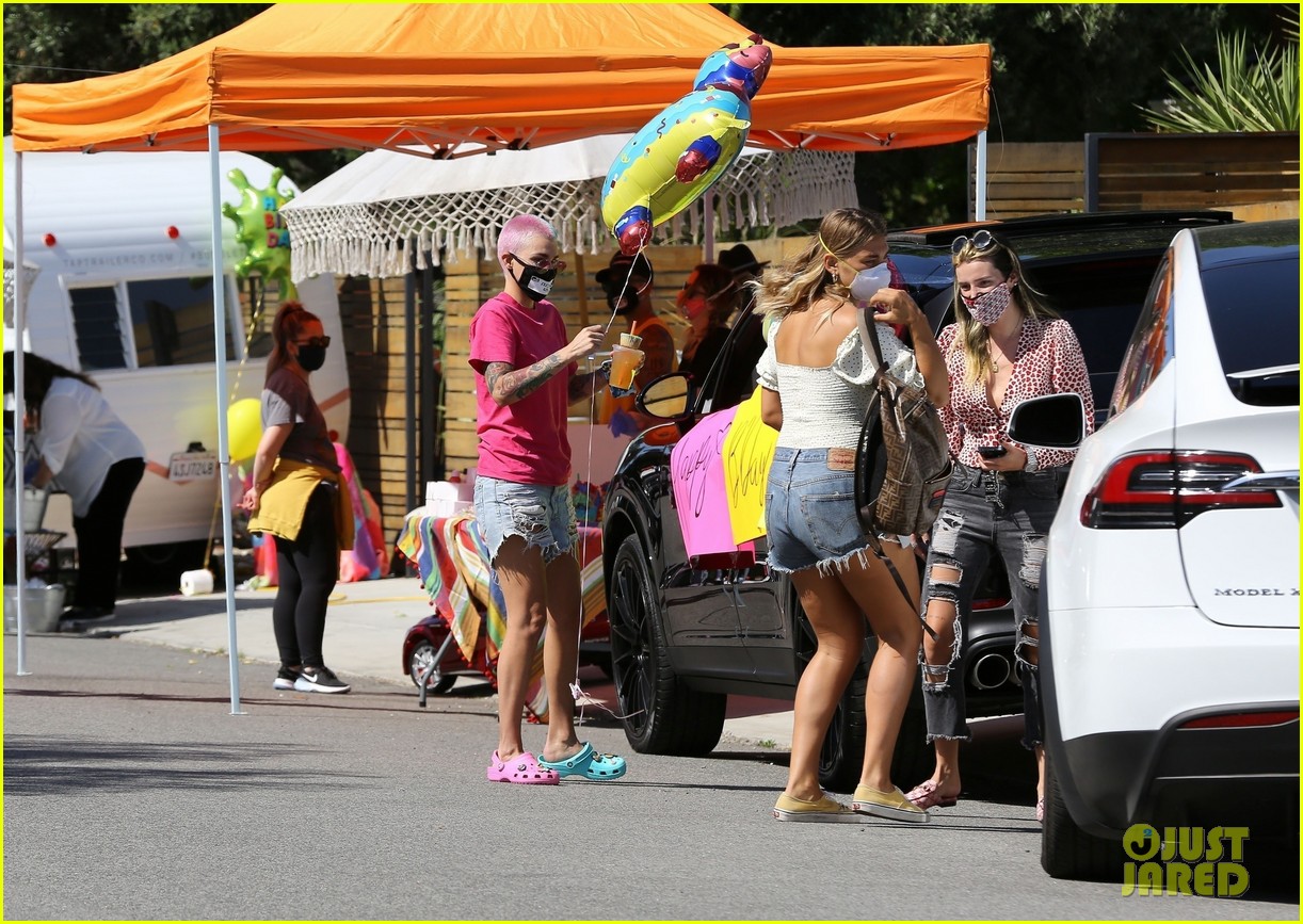ruby rose bella thorne attend a drive by birthday party 26
