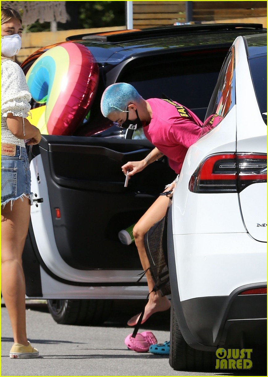 ruby rose bella thorne attend a drive by birthday party 35