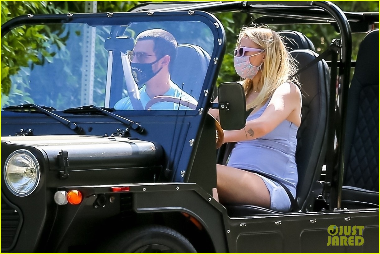 sophie turner wears form fitting dress out on drive with joe jonas 03