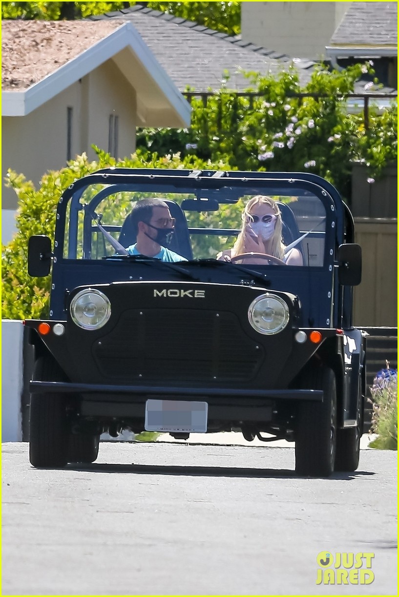 sophie turner wears form fitting dress out on drive with joe jonas 21