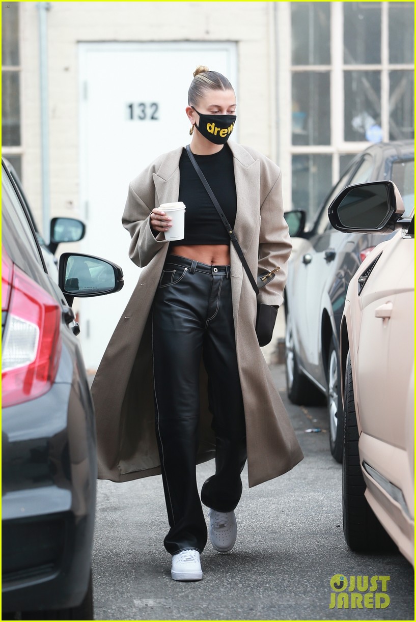 hailey bieber studio stop trench after road trip 04