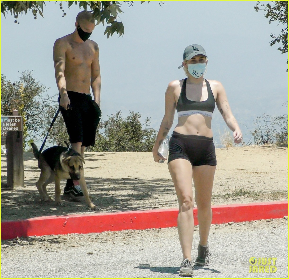 miley cyrus goes for a hike with shirtless cody simpson 01
