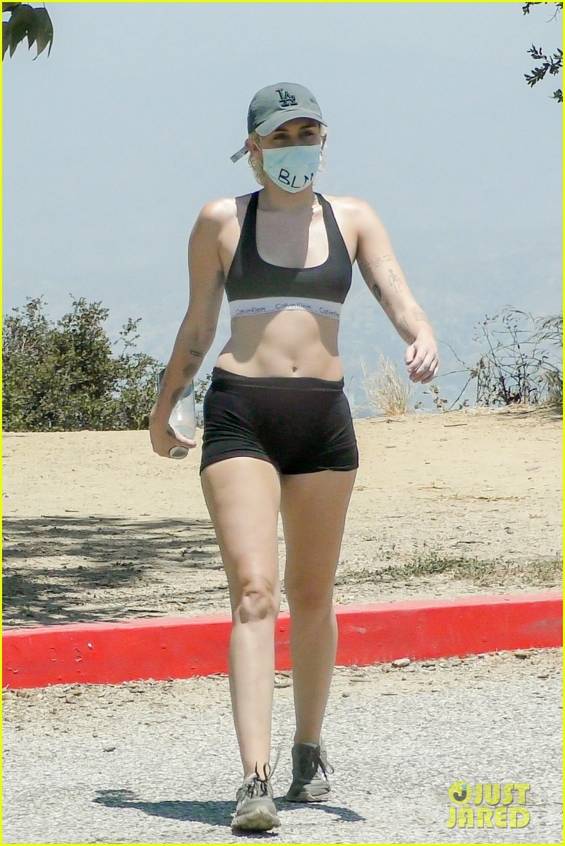 miley cyrus goes for a hike with shirtless cody simpson 25