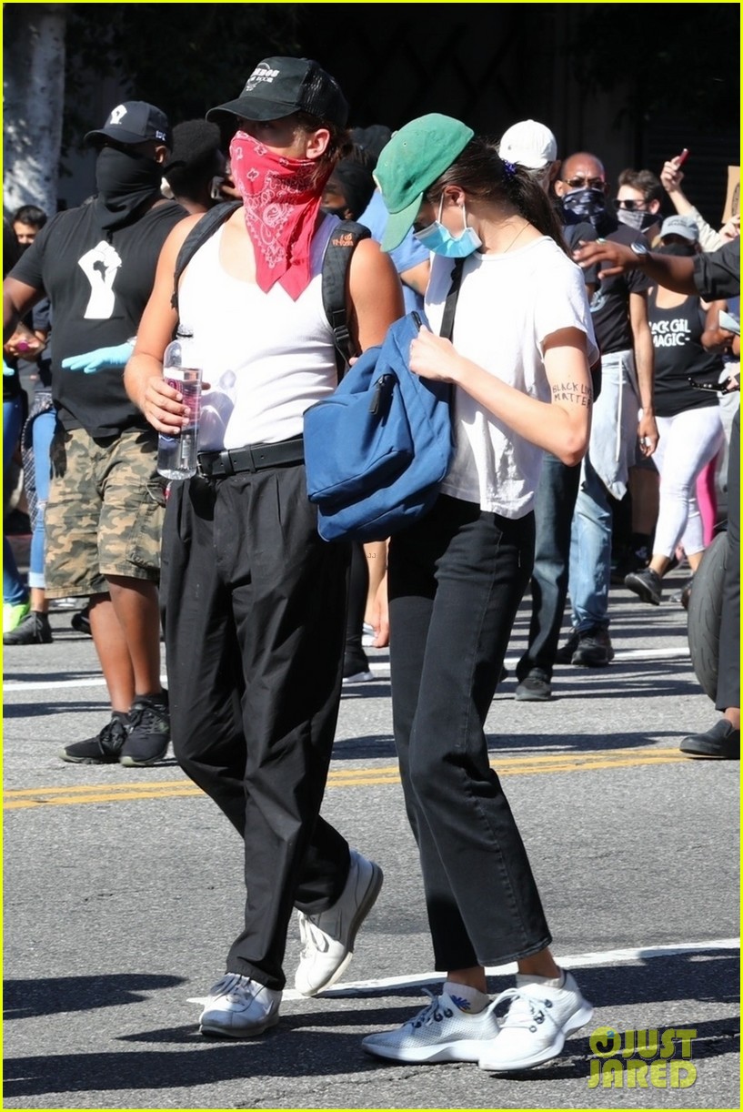 cole sprouse kaia gerber black lives matter protest 16