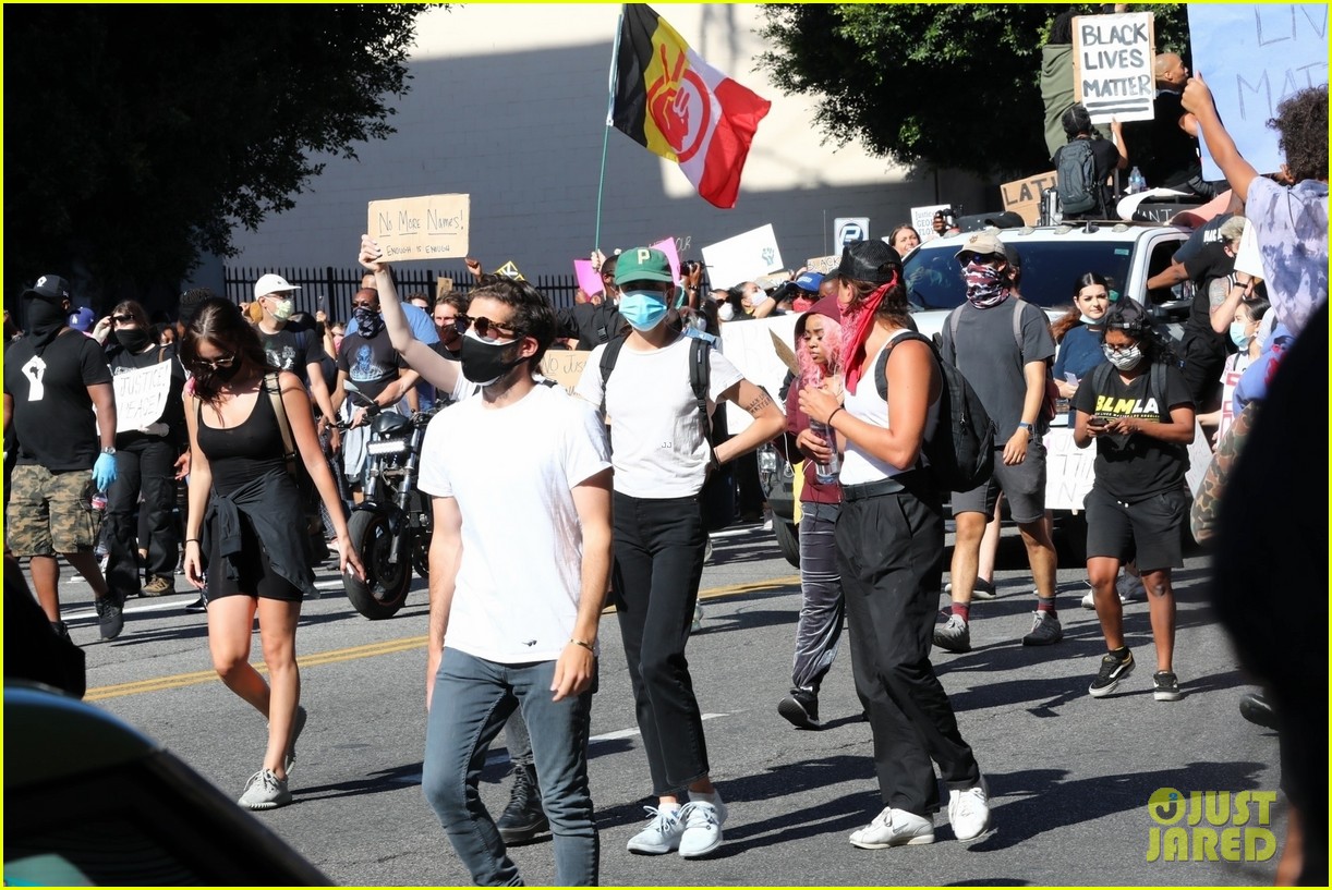 cole sprouse kaia gerber black lives matter protest 31