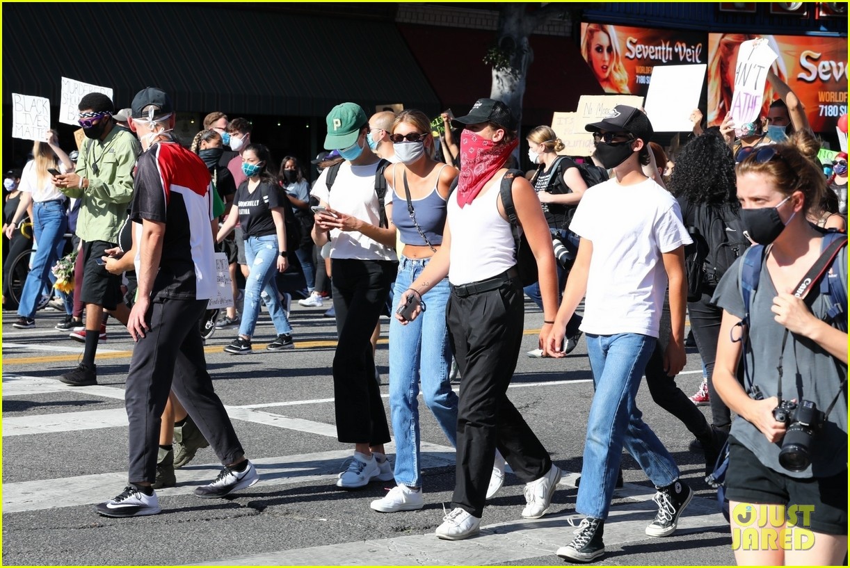 cole sprouse kaia gerber black lives matter protest 52