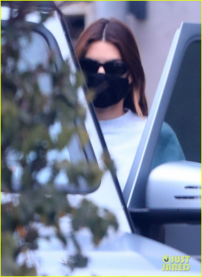 kendall jenner steps out in weho kanye west outburst 04