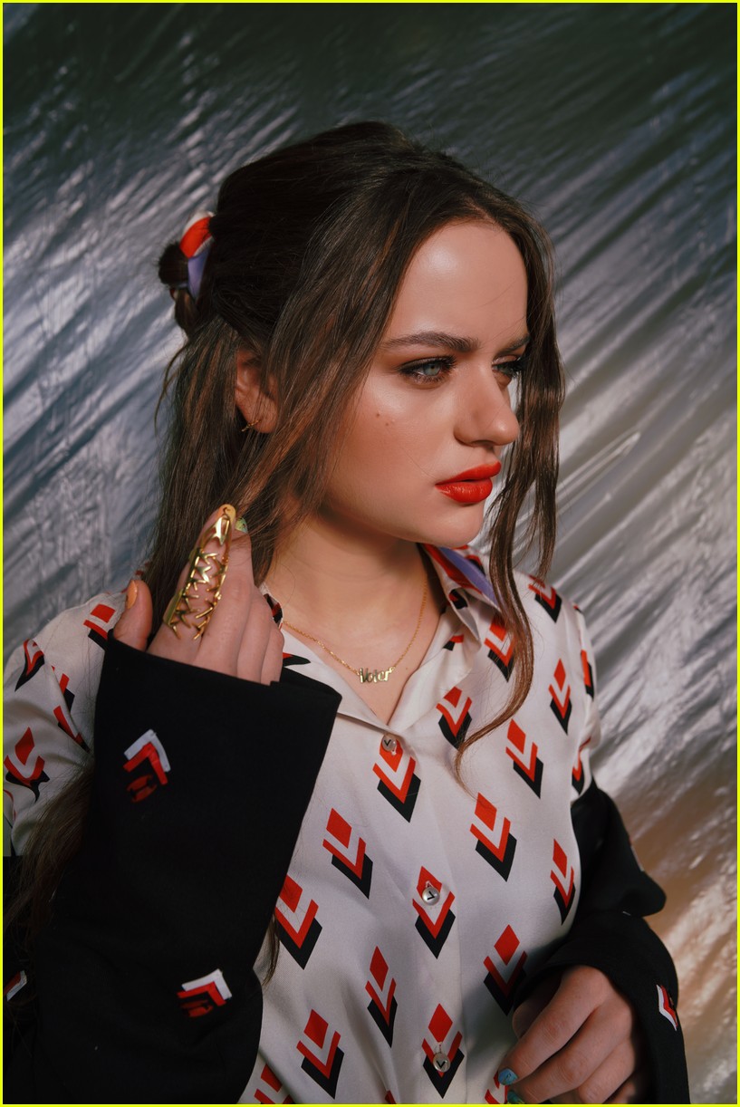 joey king the kissing booth press day pics 02