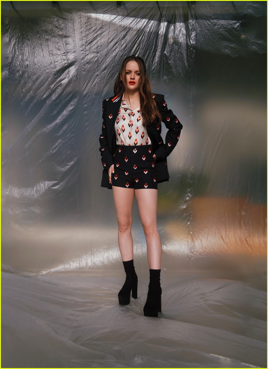 joey king the kissing booth press day pics 06