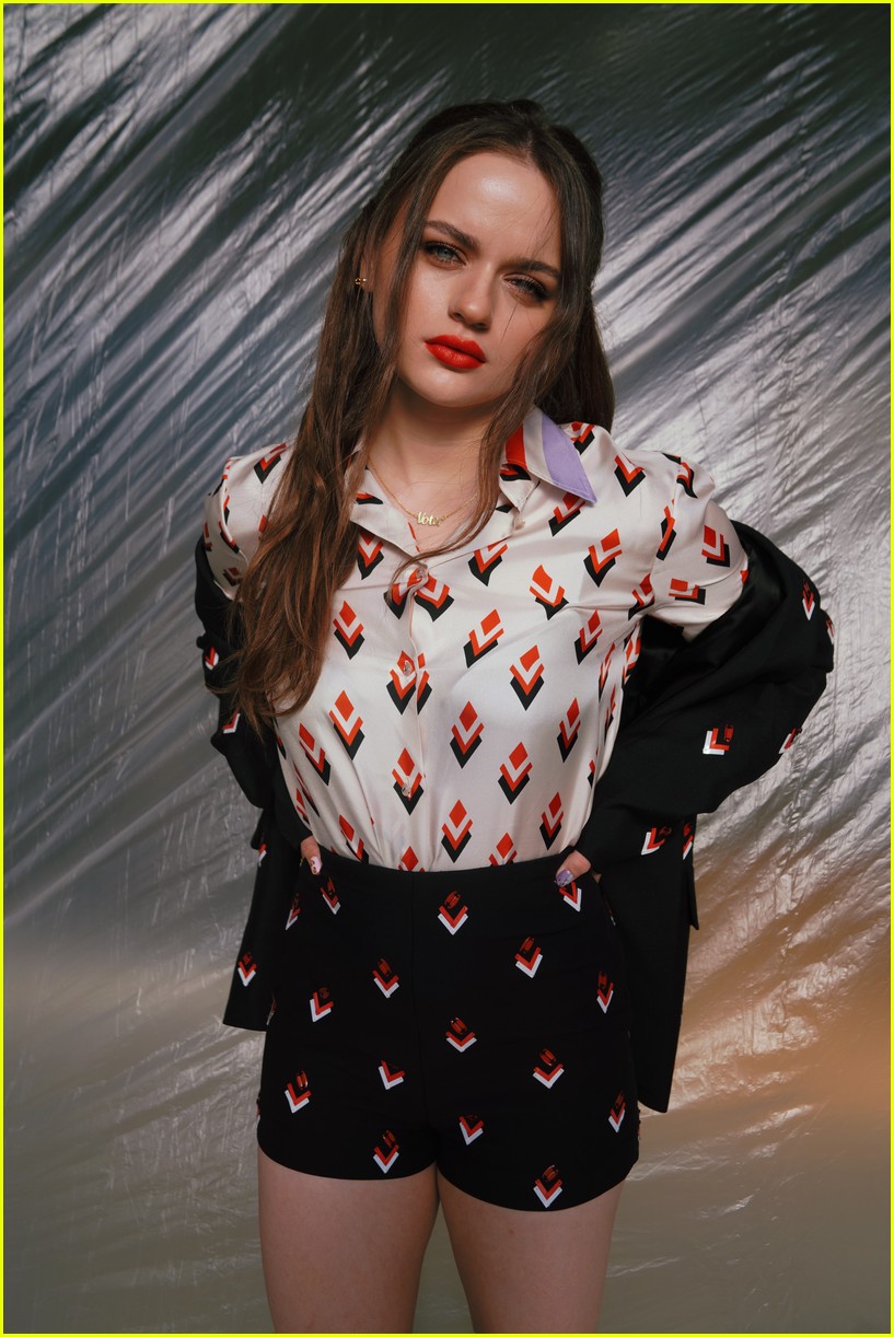 joey king the kissing booth press day pics 07