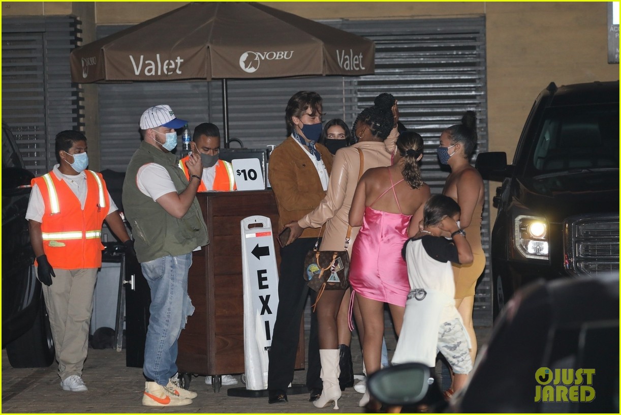 cole sprouse surrounded by ladies after dinner 21