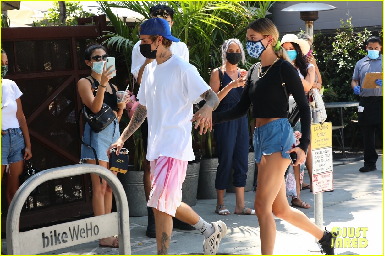 Justin Bieber Holds Hands With Hailey After A Tuesday Lunch Date Photo 1297308 Photo Gallery