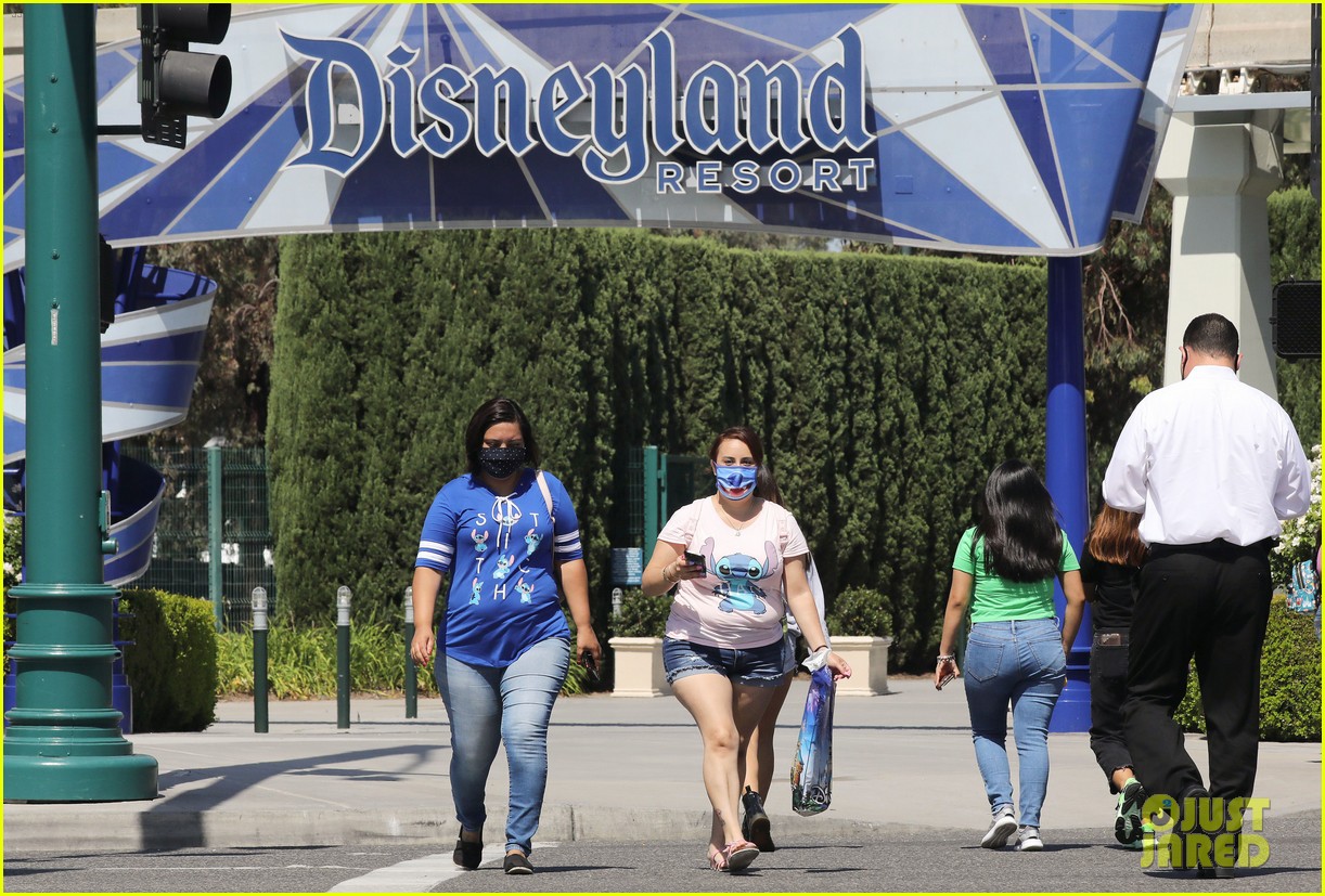 disneyland reopening may not happen until 2021 under new guidelines 14