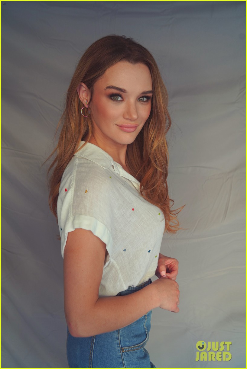 joey king working on secret project with sister hunter king 01