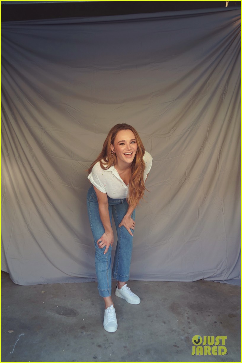 joey king working on secret project with sister hunter king 07