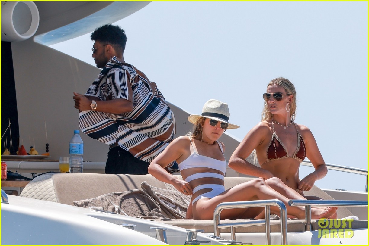 perrie edwards alex oxlade chamberlain august 2020 11