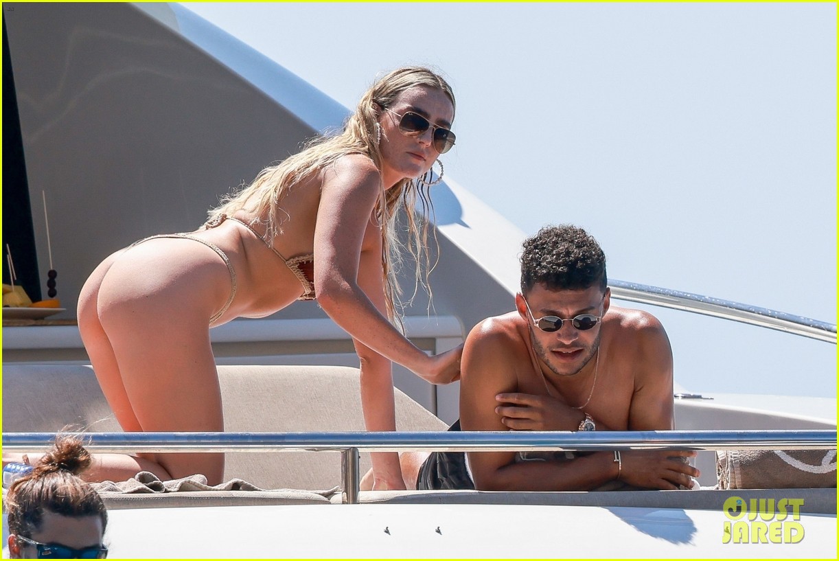 perrie edwards alex oxlade chamberlain august 2020 15
