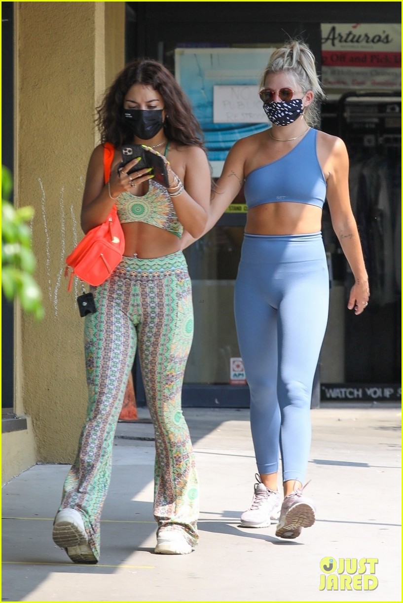 Vanessa Hudgens Goes Retro With Her Latest Workout Look!: Photo 1297176, Vanessa  Hudgens Pictures
