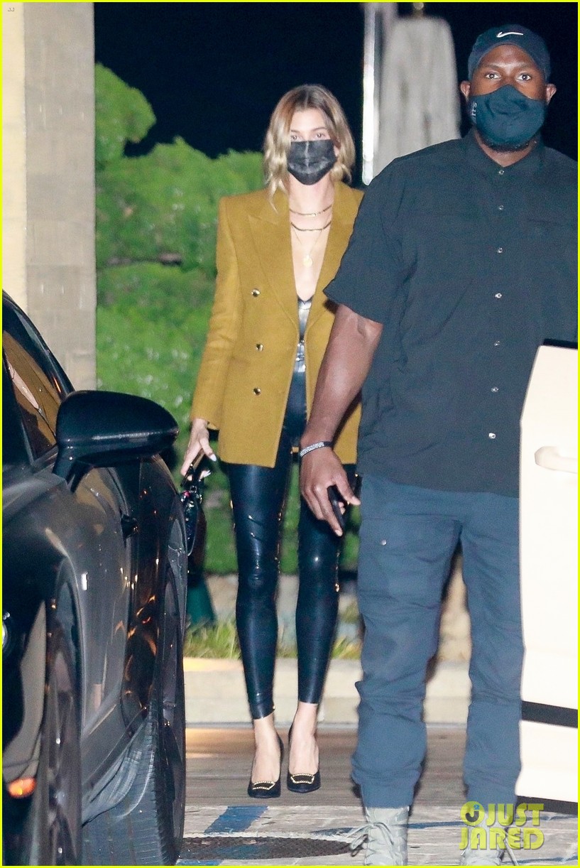 hailey bieber stylish look dinner date with justin 02