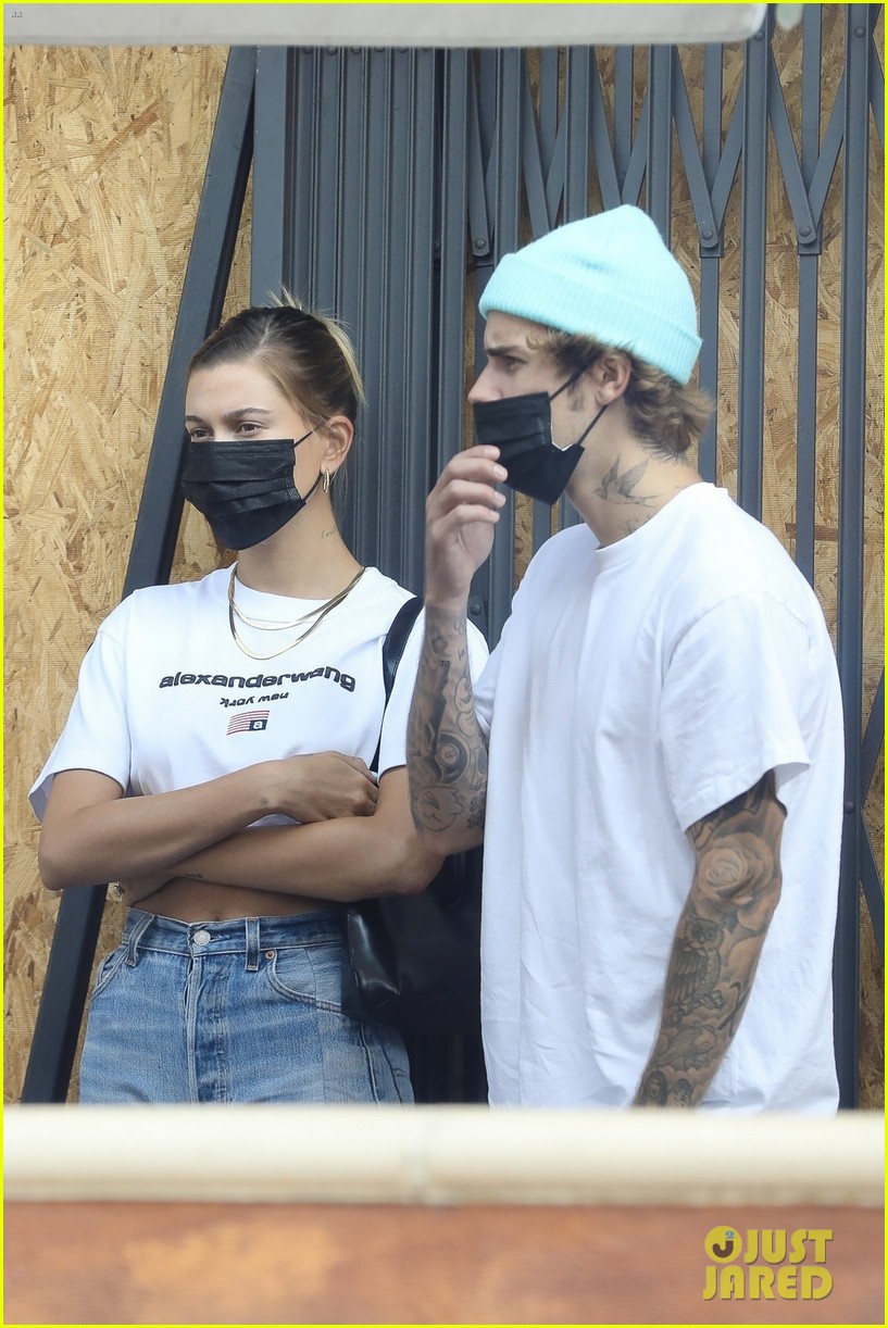 justin hailey bieber step out on second wedding anniversary 03