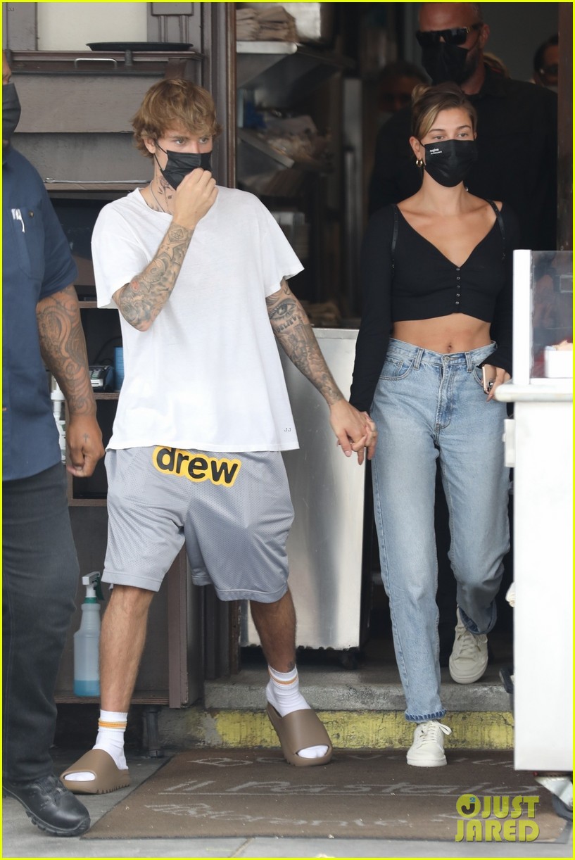 justin bieber new tattoo out for lunch with hailey bieber 04