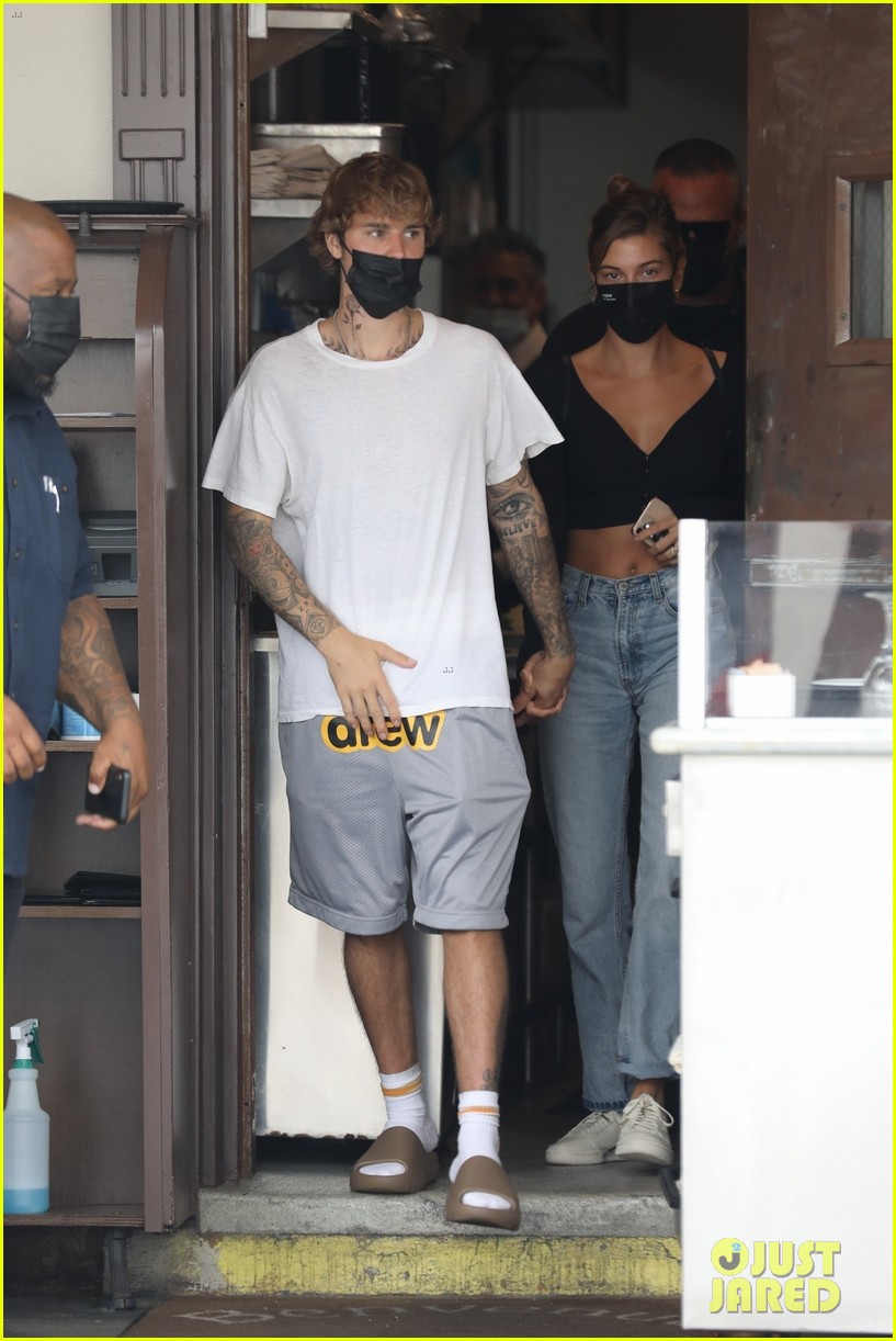 justin bieber new tattoo out for lunch with hailey bieber 10