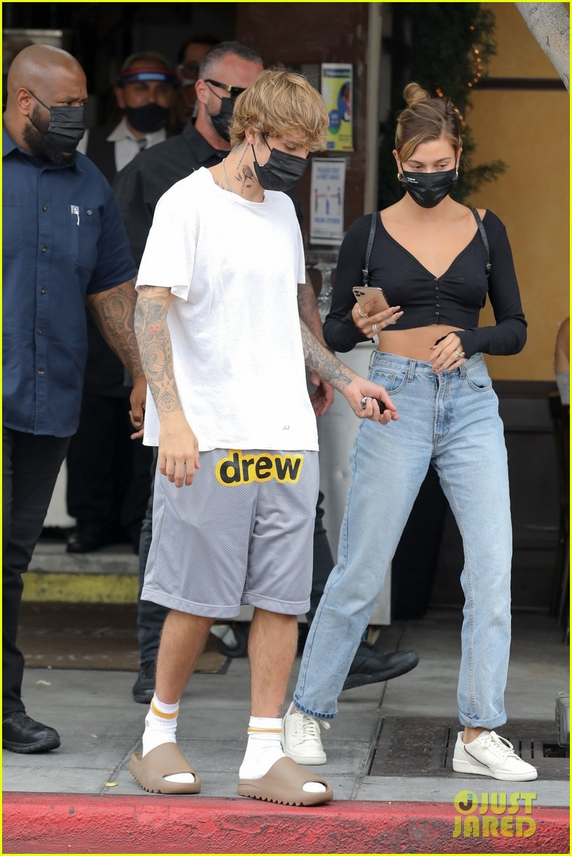 justin bieber new tattoo out for lunch with hailey bieber 31