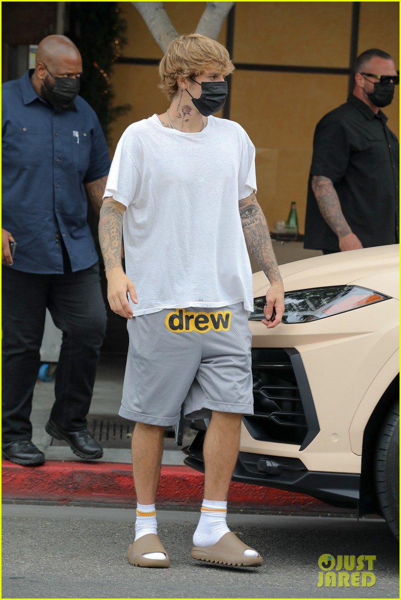justin bieber new tattoo out for lunch with hailey bieber 34