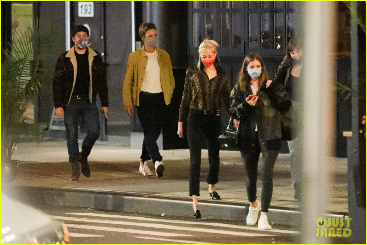 dylan sprouse barbara palvin out with friends 23