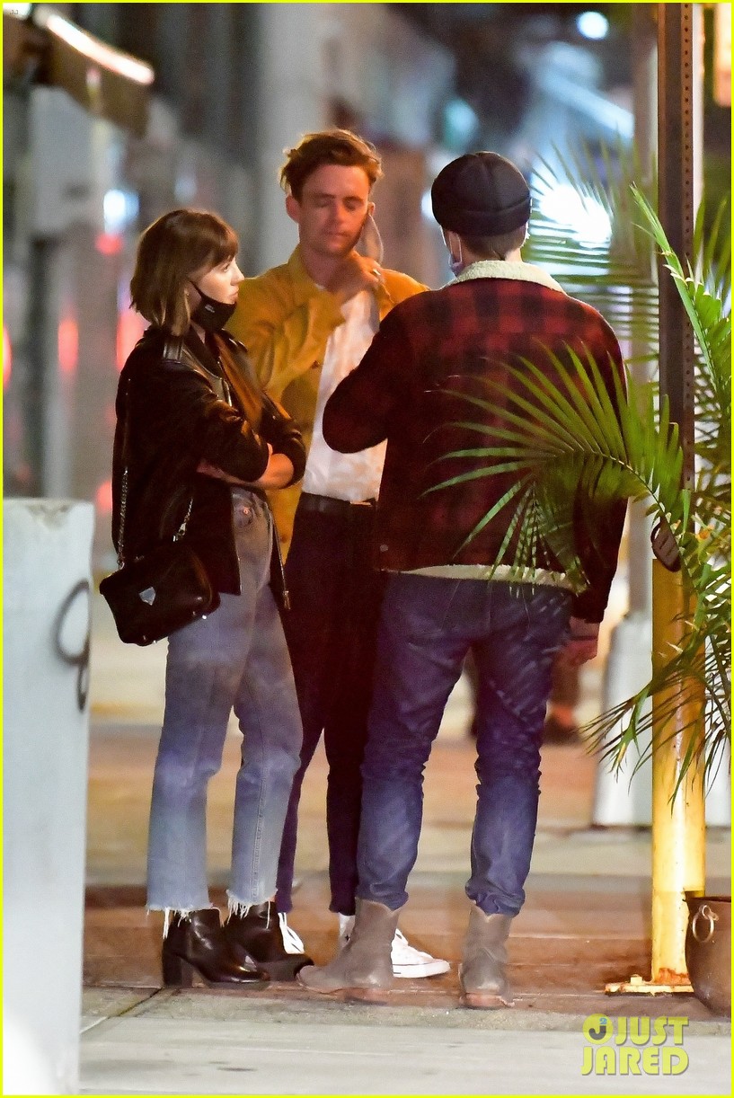 dylan sprouse barbara palvin out with friends 51