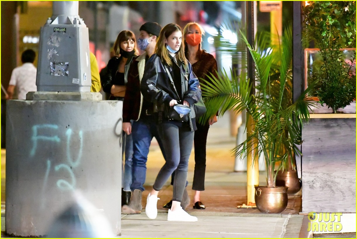 dylan sprouse barbara palvin out with friends 66