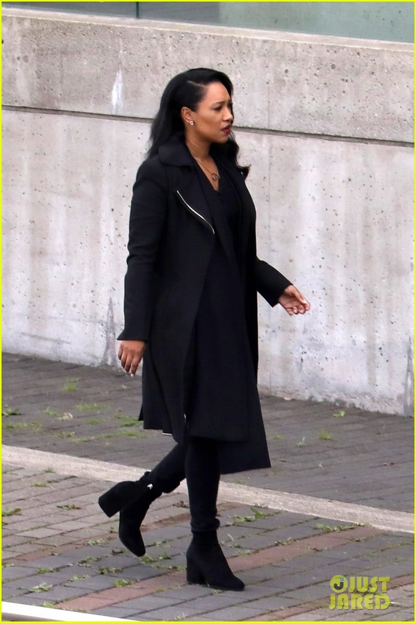 candice patton back on the flash set filming with victoria park 22