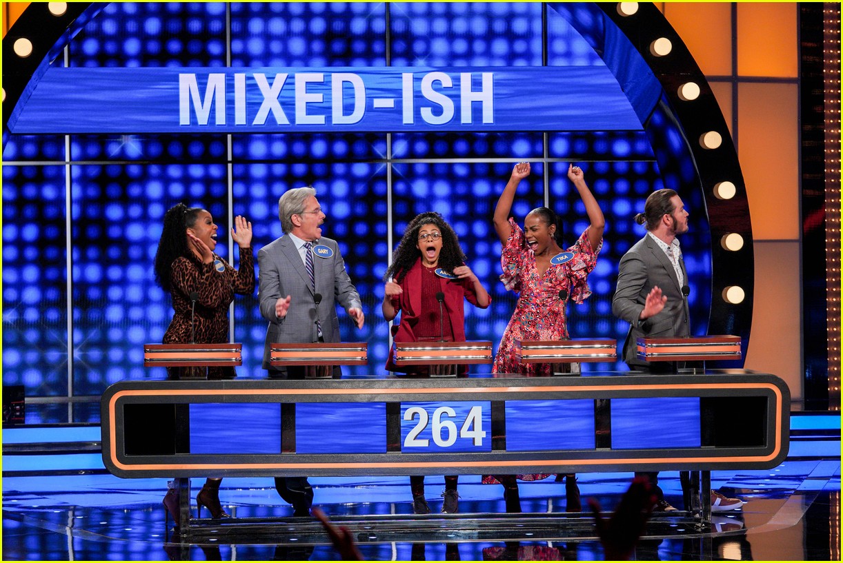 disney channel moms faced off against mixed ish cast on celebrity family feud 08