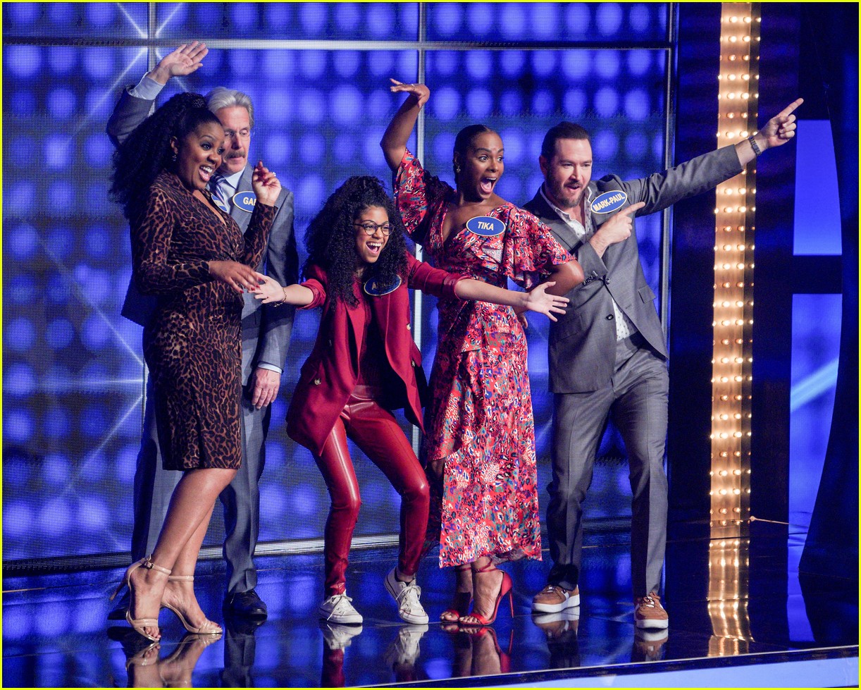 disney channel moms faced off against mixed ish cast on celebrity family feud 21
