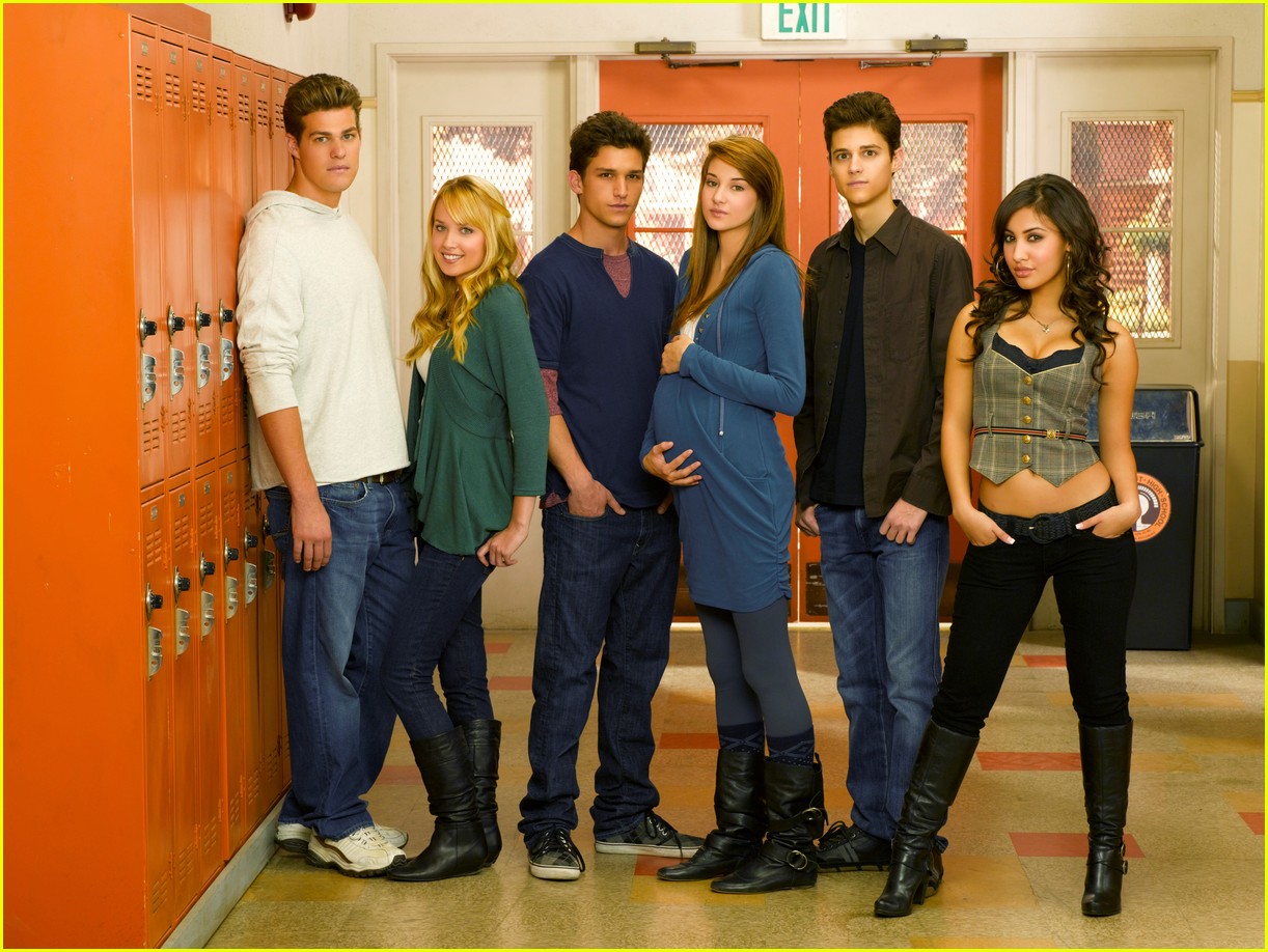 the cast of the secret life of the american teenager is reuniting for a call to vote 05