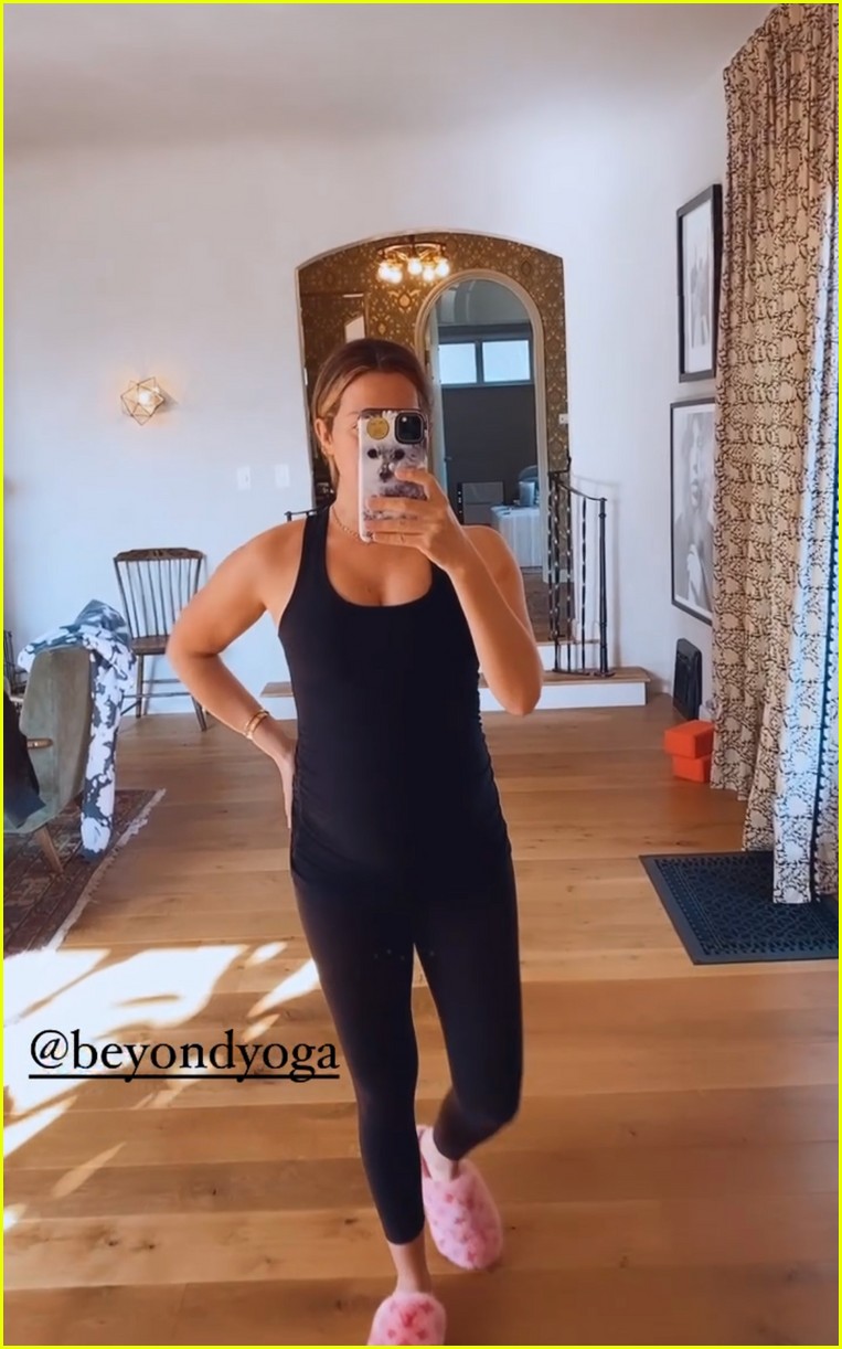 ashley tisdale shows growing baby bump on instagram 02