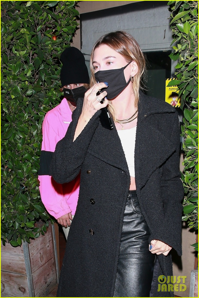 justin bieber hailey bieber out for dinner 04